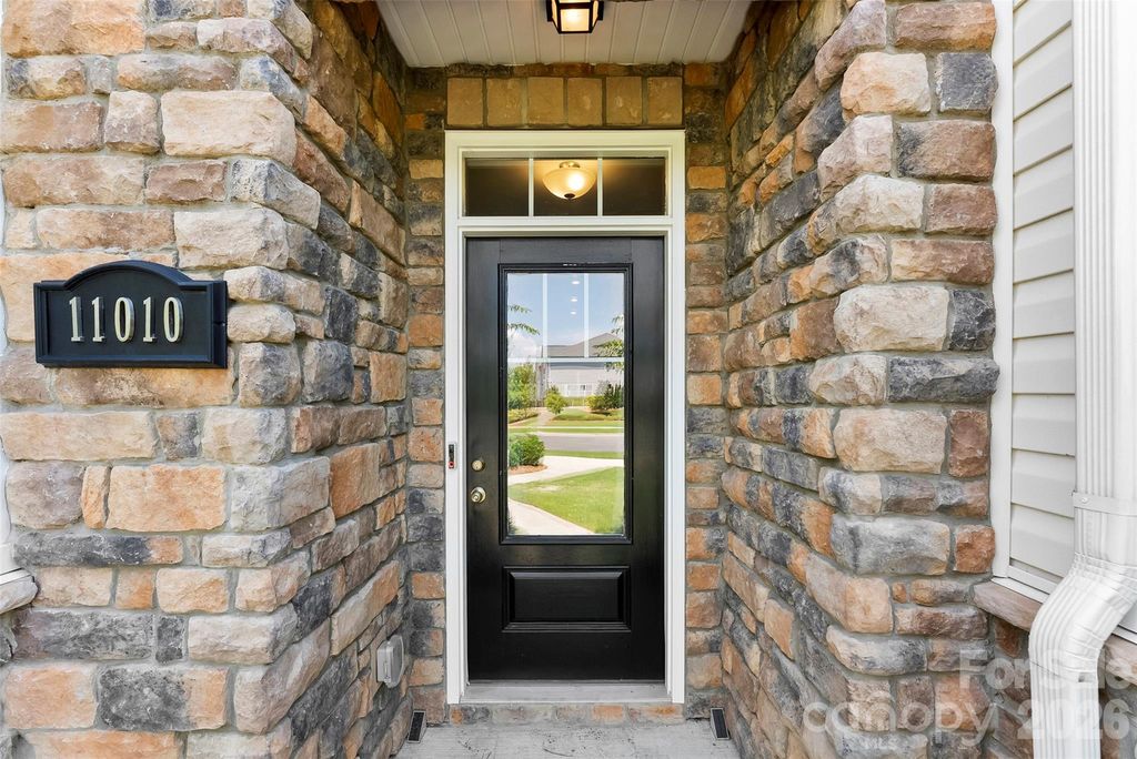 11010 Chalkbark Ln, Charlotte, NC, Charlotte