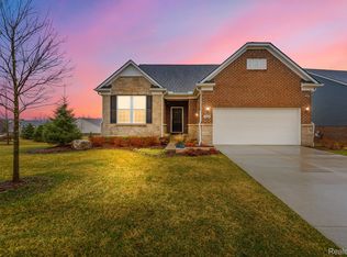3995 Ashdale Way, Clarkston, MI 48348