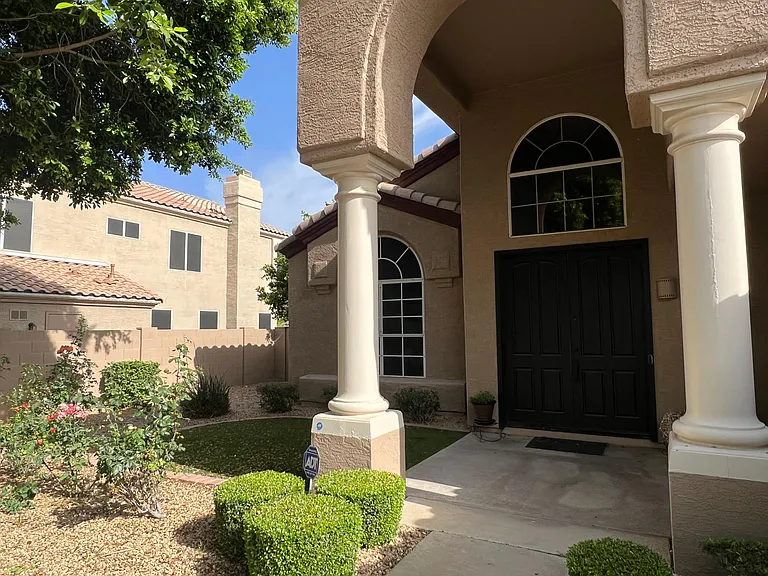5410 E Helena Dr — Photo 2