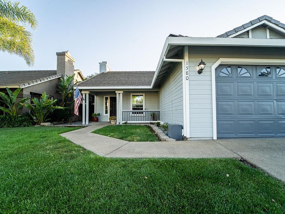 1st image of 1580 E El Camino Verde Dr