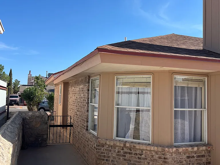 Gambel Quail Dr — Photo 2