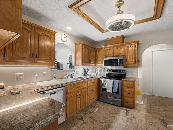 4th image of 7416 Golf Dr