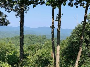 7 Golden Oaks Est, Warne, NC 28909