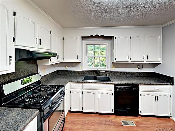 5th image of 4431 Huntington Dr