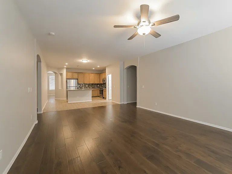 4439 W Apollo Rd — Photo 8