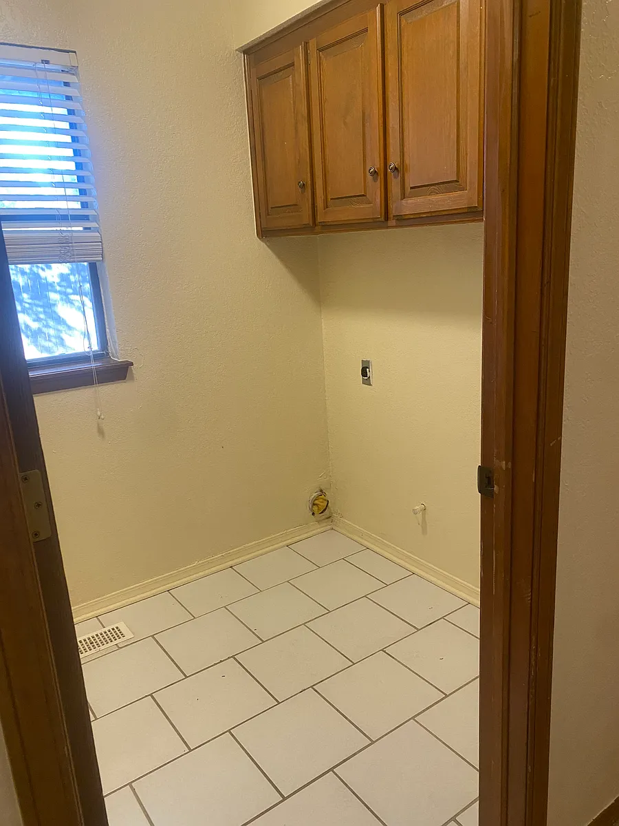 Building Photo - 1732 Lionsgate Cir