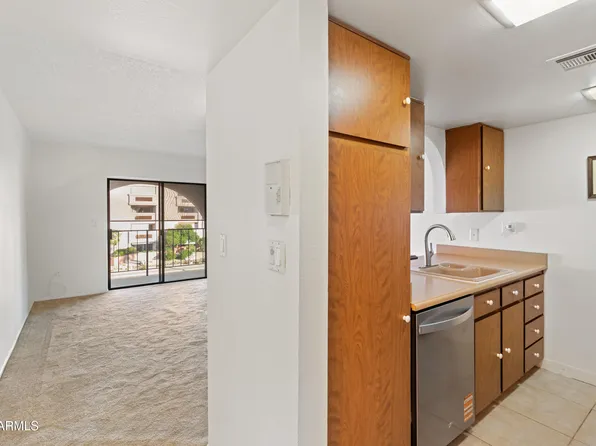 3033 E DEVONSHIRE Avenue #3008, Phoenix, AZ 85016