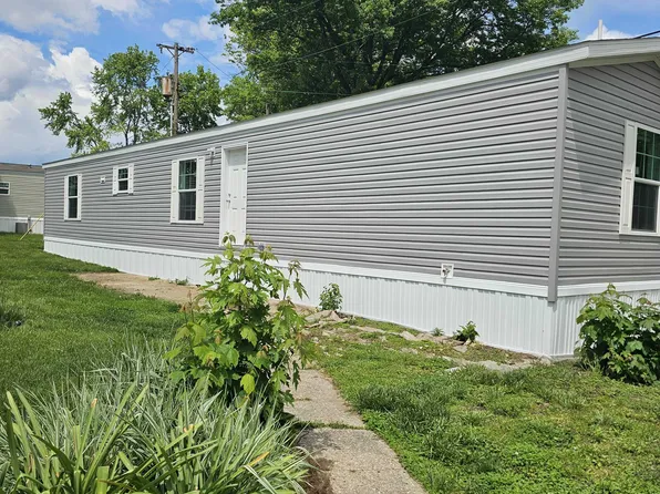 1227 W Pine Forest Dr #19, Terre Haute, IN 47802