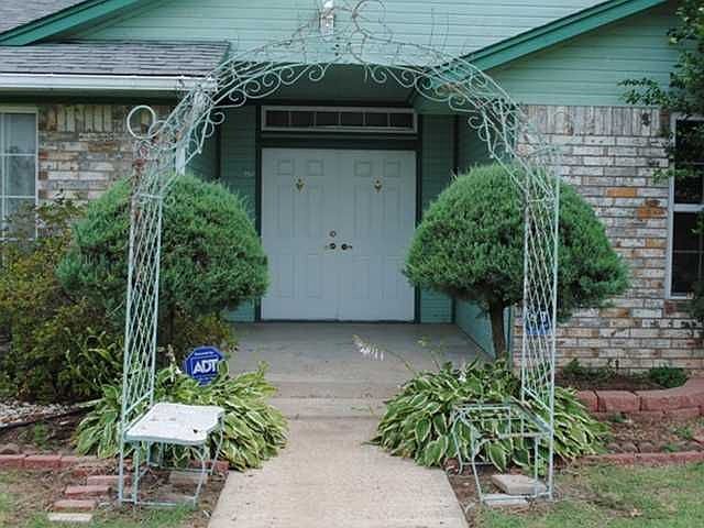 2nd image of 1137 Sennybridge Dr