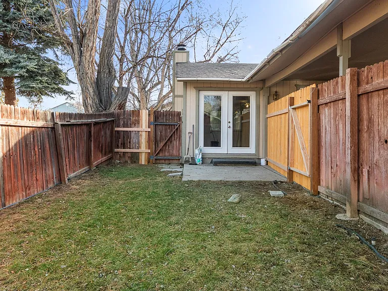 1895 S Arcadia St — Photo 17