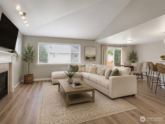 2nd image of 8022 26th Avenue SE