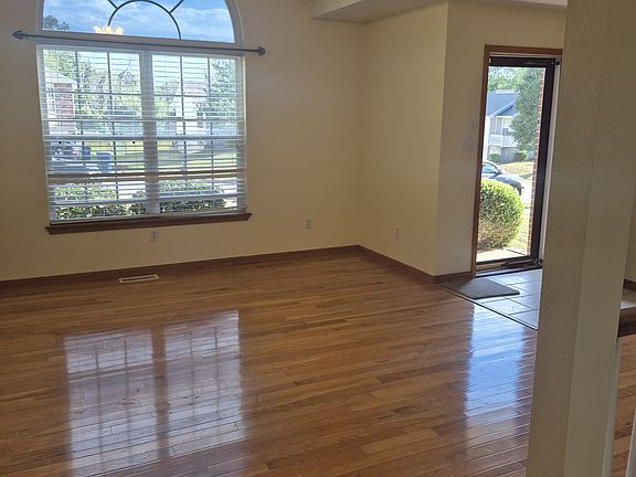 2nd image of 3818 Liverpool Dr