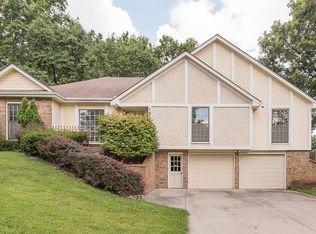 1417 NW Weatherstone Dr, Blue Springs, MO 64015