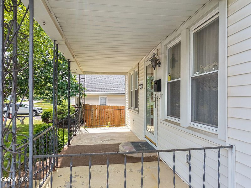 5th image of 2021 Cedarlawn Avenue