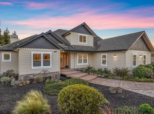 1732 Alan Dr, Penngrove, CA 94951