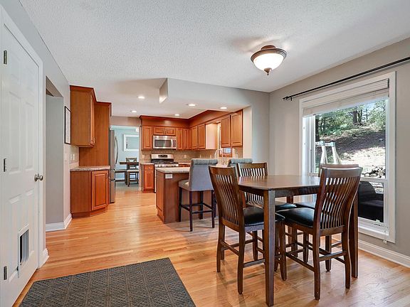 5th image of 13565 Henna Ave