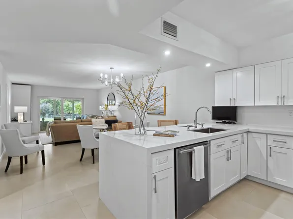 3010 NE 16th Avenue #101, Oakland Park, FL 33334