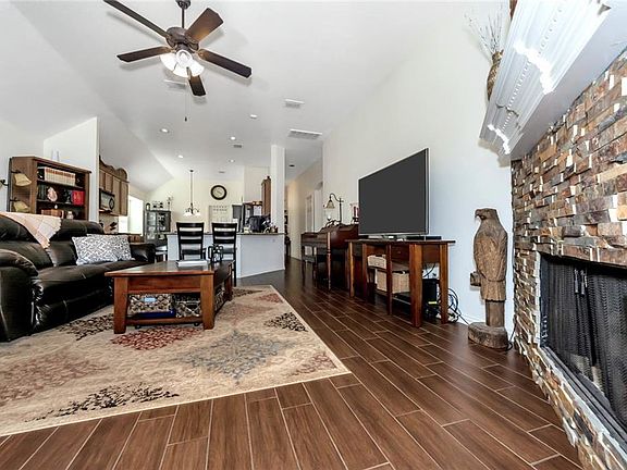 4th image of 7045 Welshman Dr