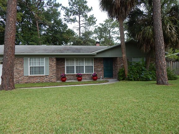 2nd image of 695 San Robar Dr