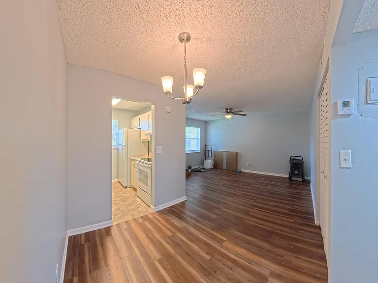 2301 SE 4th St #12 — Photo 11