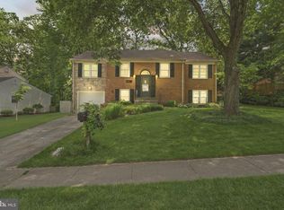 8009 Springfield Village Dr, Springfield, VA 22152