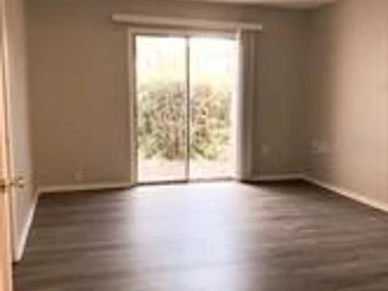548 Orange Dr #14 — Photo 18
