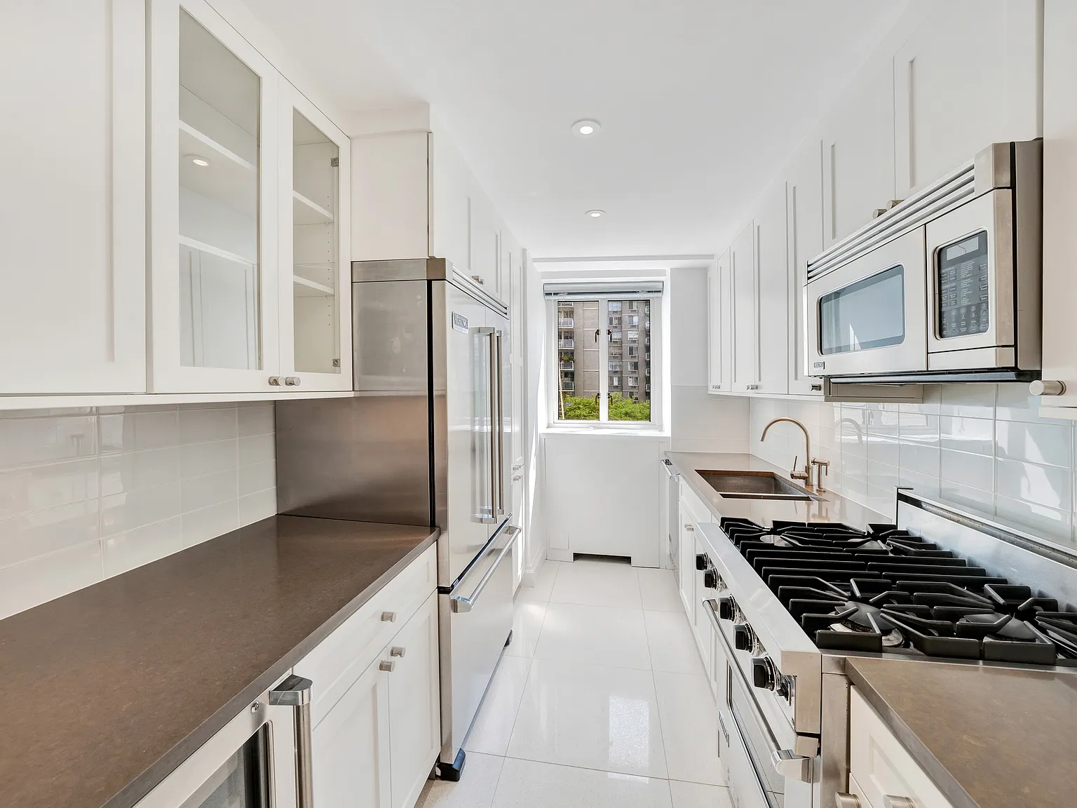 200 East 66th Street — Photo 4