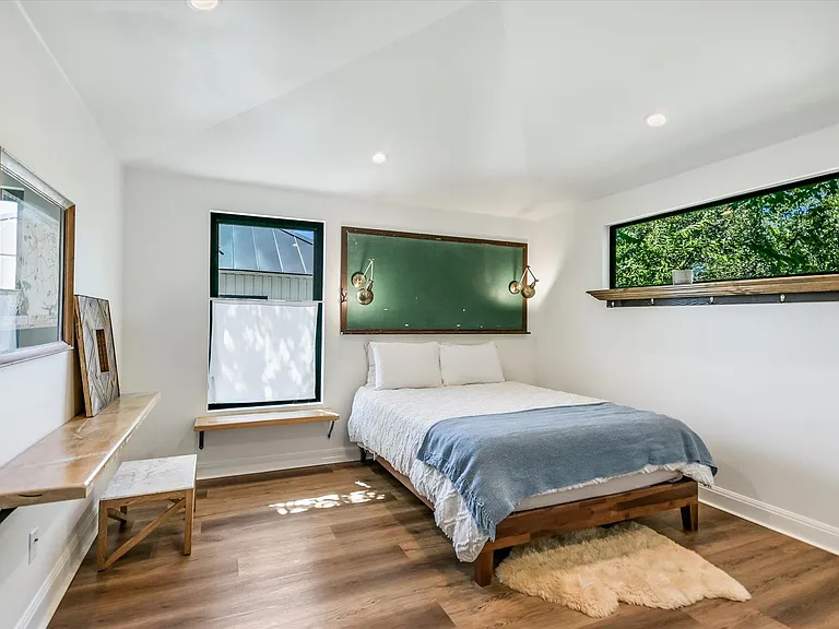 1304 Navasota St — Photo 18