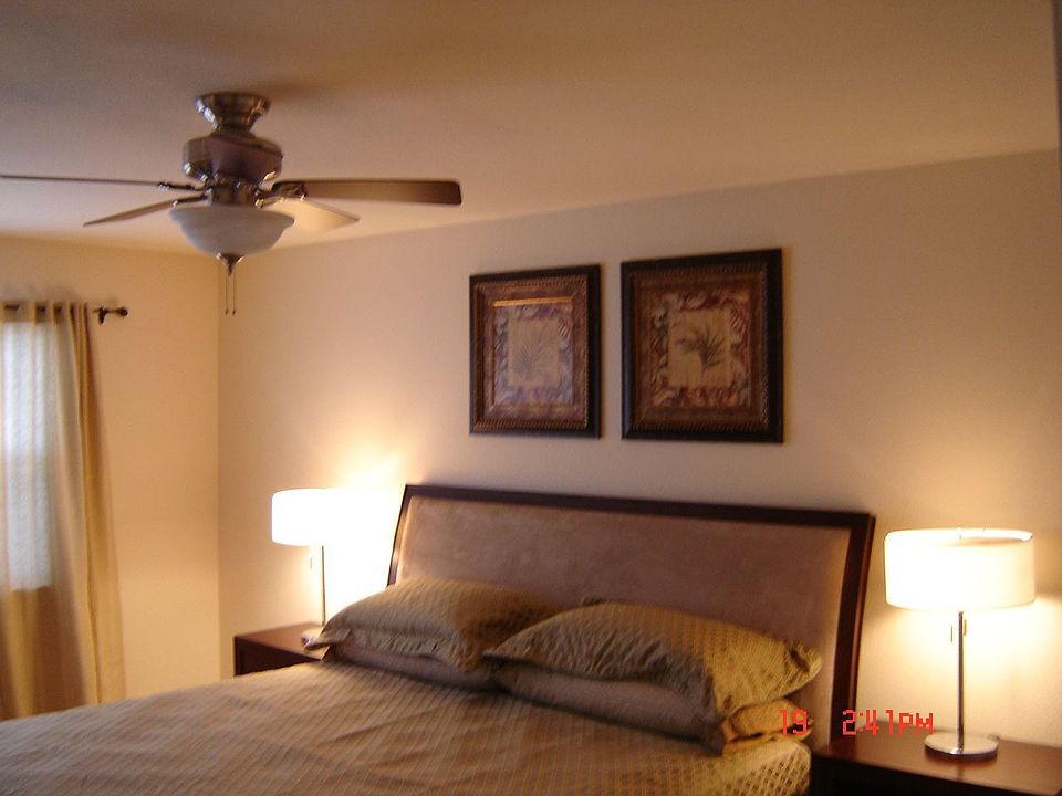 Master Bedroom w/ King Size Bed