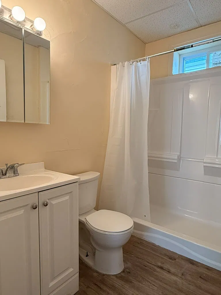3 bed, 1200 sqft, $3,200 — Photo 1