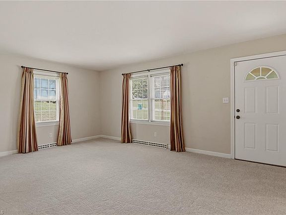 5th image of 240 Conrad Cir