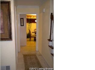 9408 Tamarisk Pkwy, Louisville, KY 40223