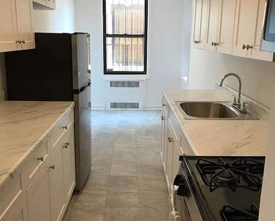 1st image of 125 Hawthorne St APT 4E
