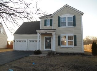 785 S Waterbury Dr, Round Lake, IL 60073