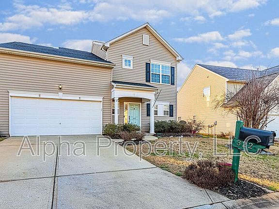 2nd image of 322 Highgate Cir