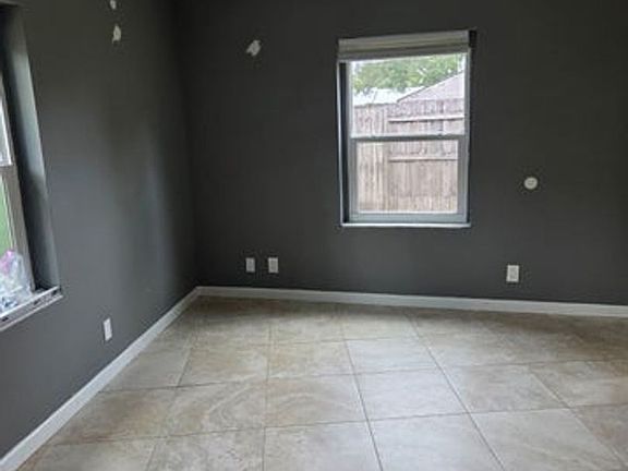 5th image of 18437 Spanish Isles Pl #0