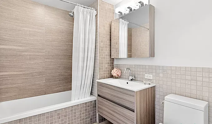 Rented by Compass | media 21