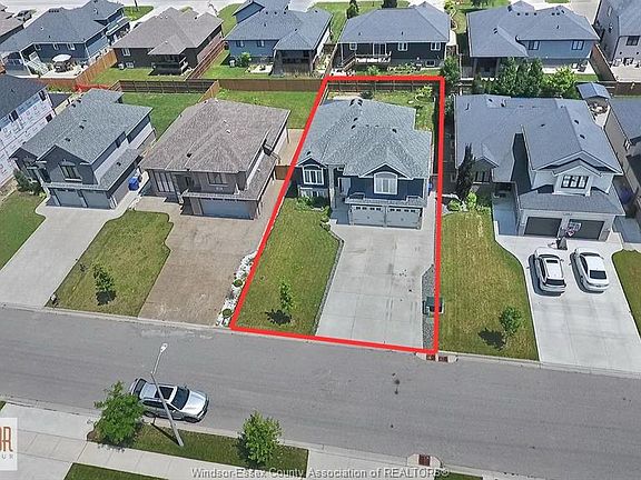 2nd image of 142 Summer St