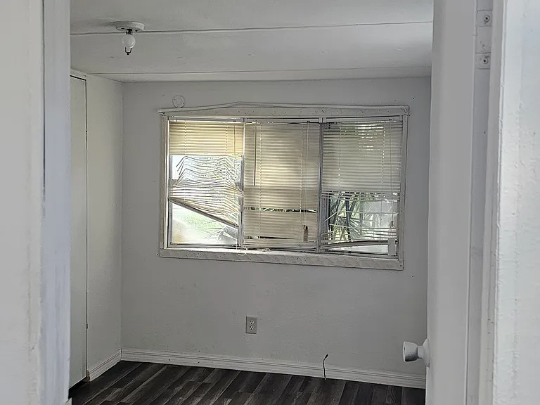 1849 7th St SW #2 — Photo 16