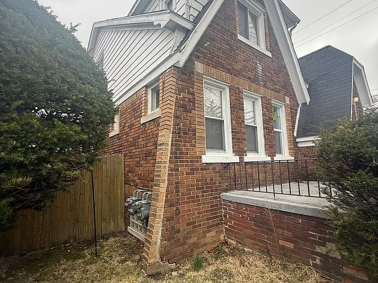 12847 Maiden St — Photo 5