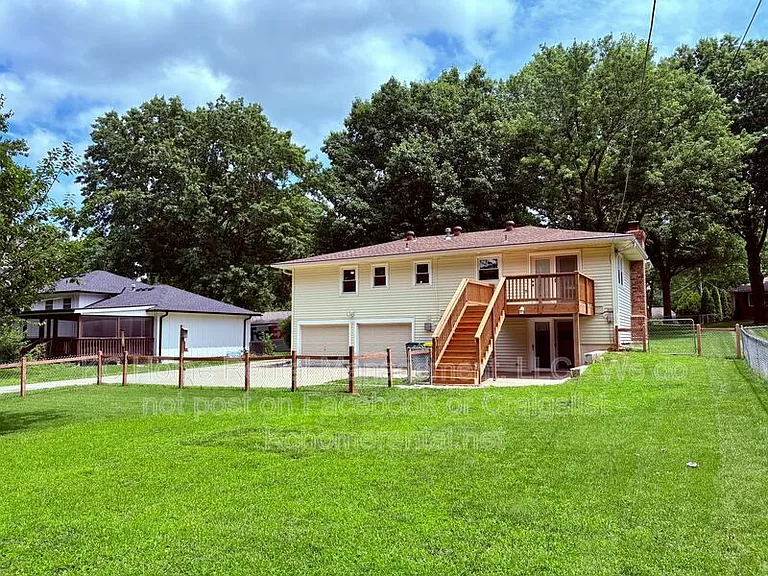 6012 Noland Rd — Photo 41