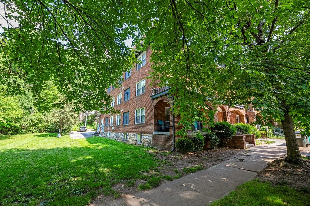 4035-4039 CHARLOTTE — Photo 4