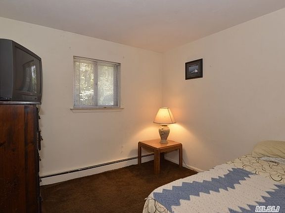 3rd image of 53 Woodland St
