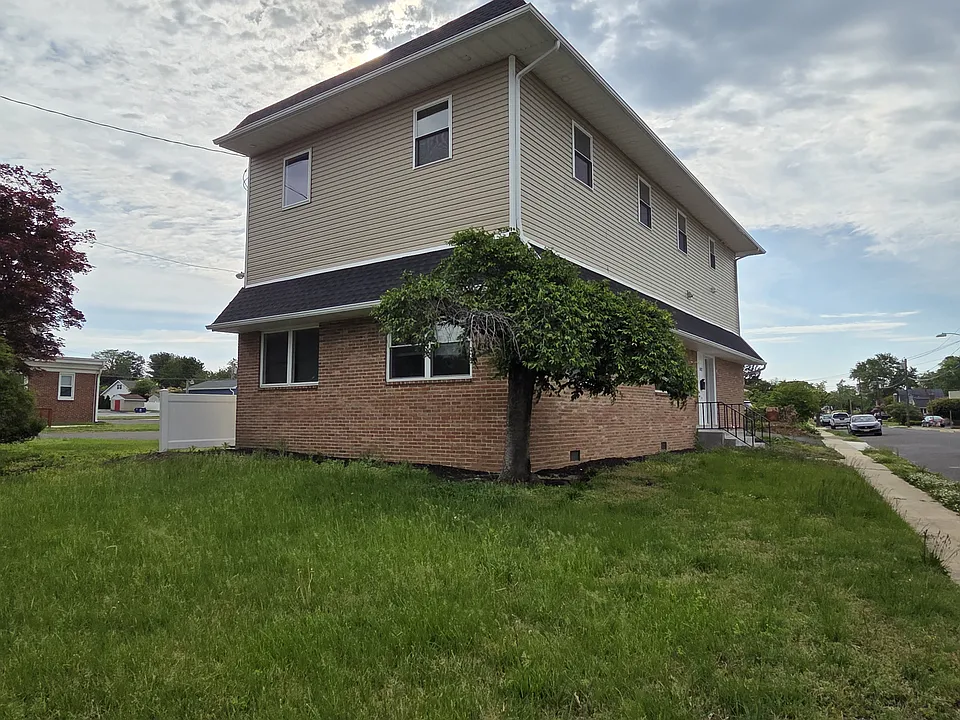 102 E Clements Bridge Rd #2