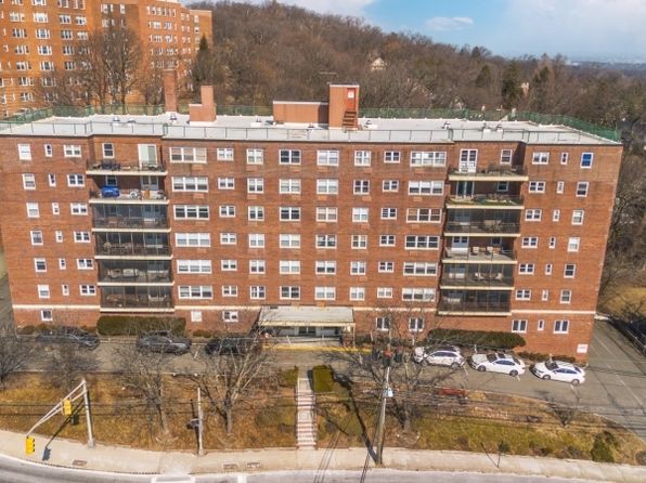 415 Claremont Ave #2G, Montclair Twp., NJ 07042
