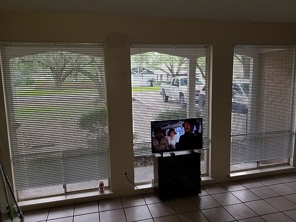 5th image of 2110 Monterrey St