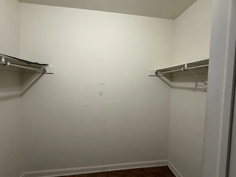 270 Alexander St #1 — Photo 5