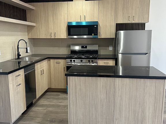 Kitchen and stainless appliances
