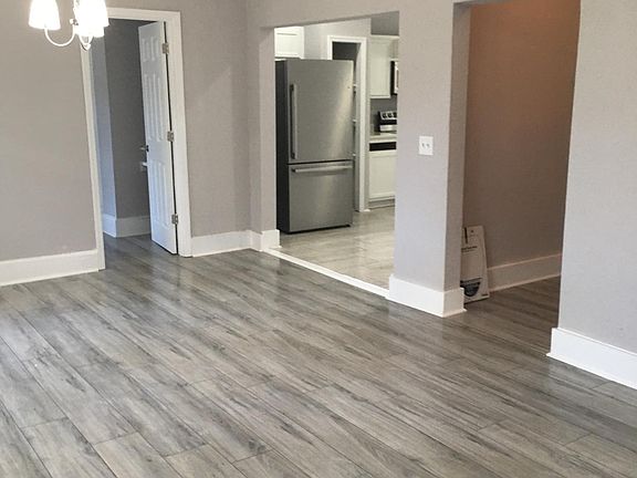 2nd image of 2630 Ernest St