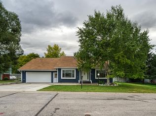 27 Kleiber Dr, Dayton, WY 82836